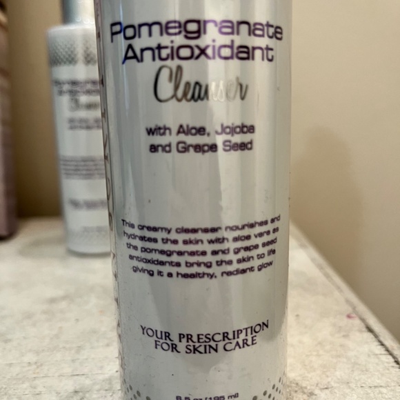 Skinscript cleanser - Picture 2 of 2